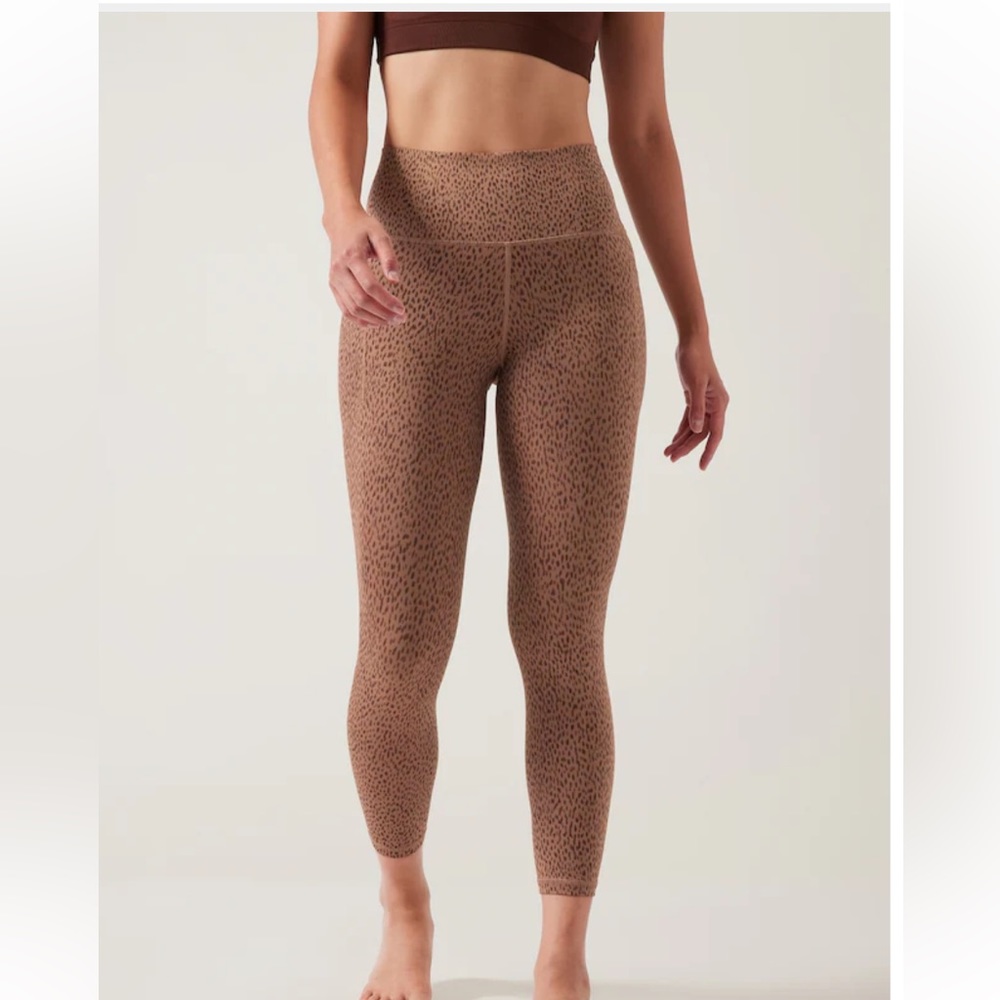 Salutation Stash 7/8 Tight in Shanti Animal Beige (xs)